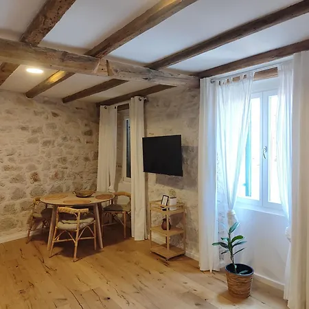 Casa Di Luna روفينج